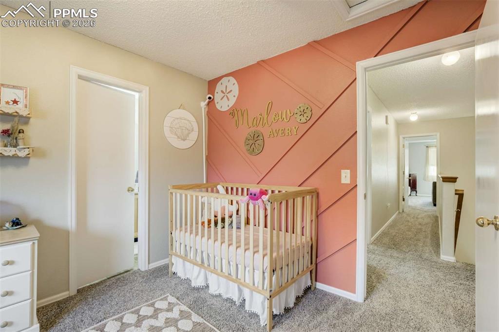 Image 36 of 50: Bedroom