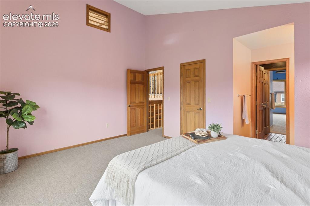 Image 19 of 43: Bedroom