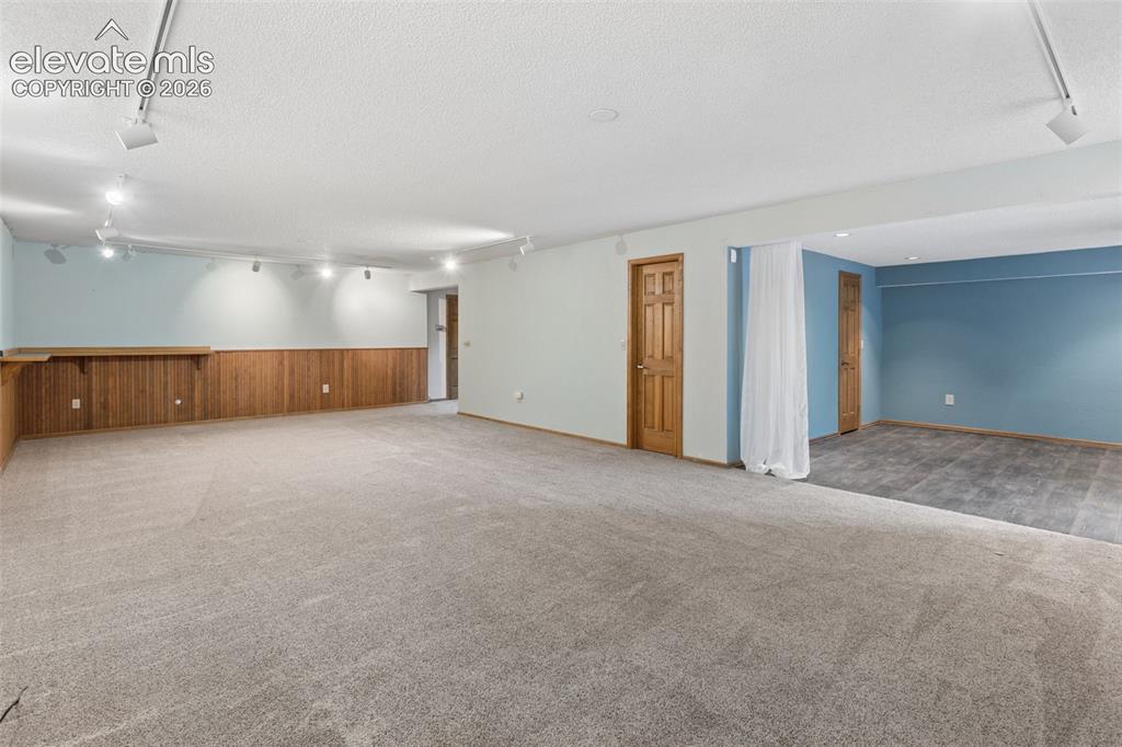 Image 33 of 43: Family Room