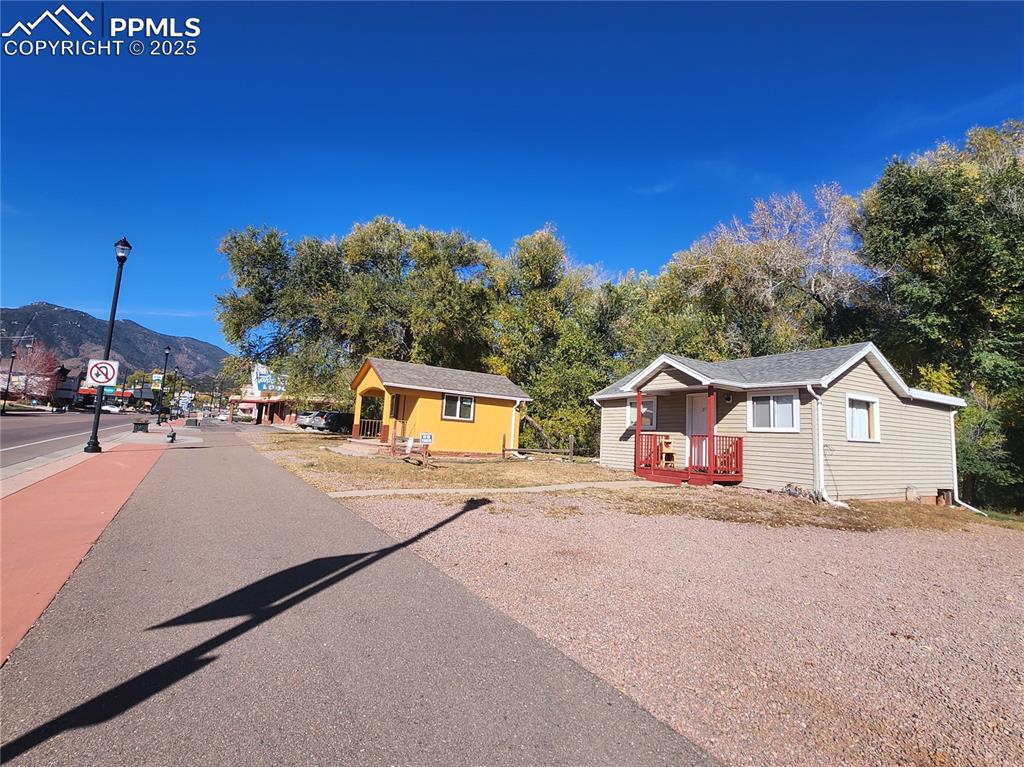 Image 5 of 5: Community