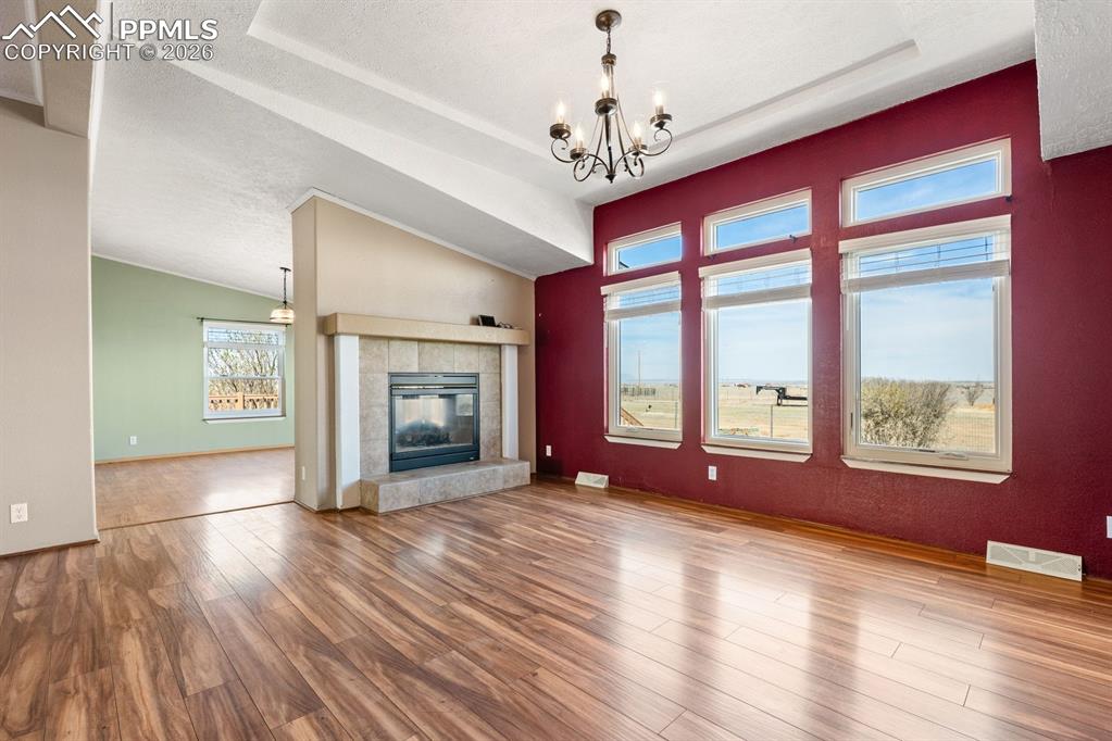 Image 14 of 47: Living Room