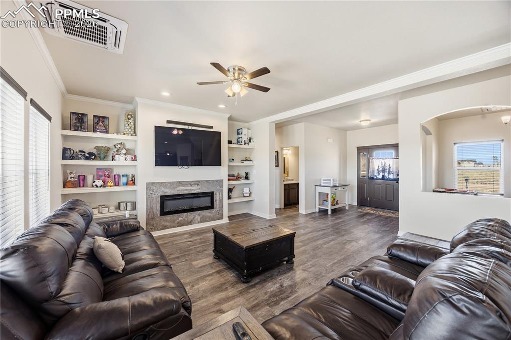 Image 10 of 27: Living Room