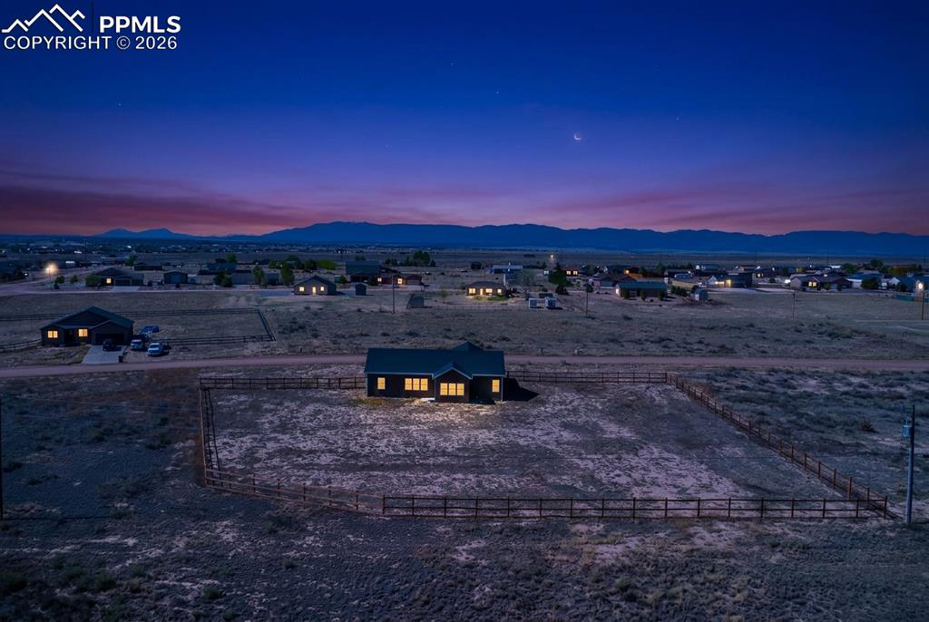 Image 27 of 27: View