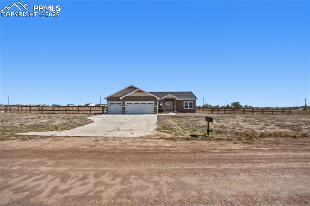 Image 5 of 27: Front of Structure