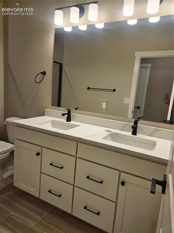 Image 20 of 20: Bathroom