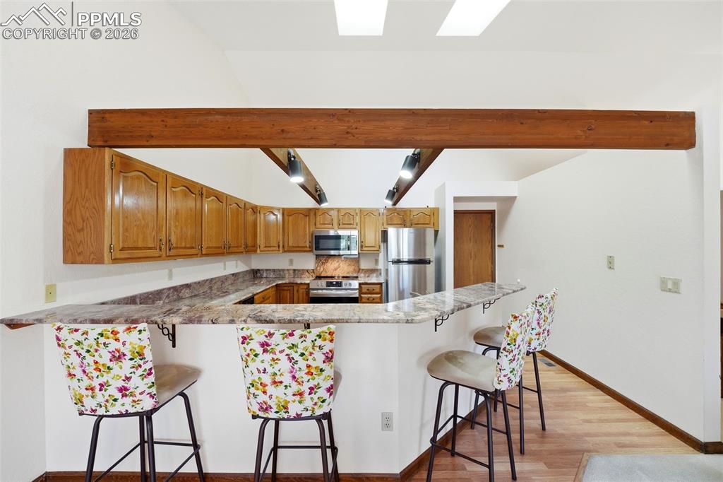 Image 10 of 46: Kitchen