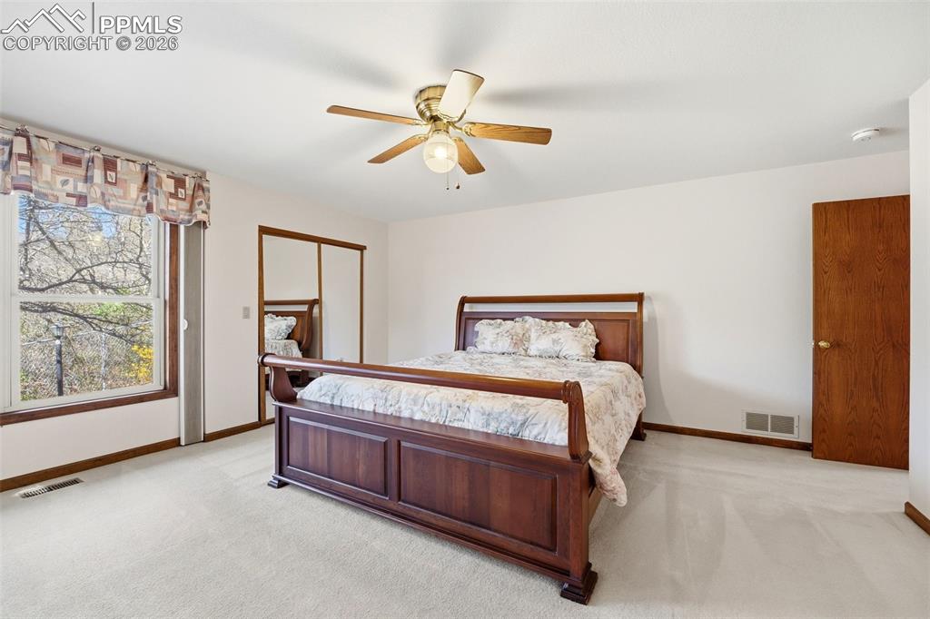 Image 14 of 46: Bedroom