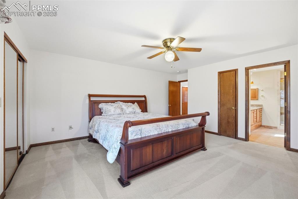 Image 16 of 46: Bedroom