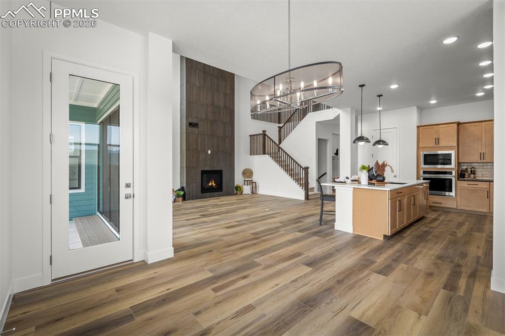 Image 18 of 41: Dining Area