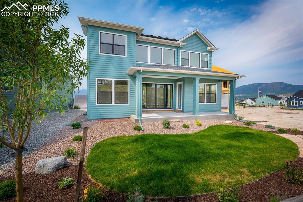 Image 38 of 41: Back of Structure