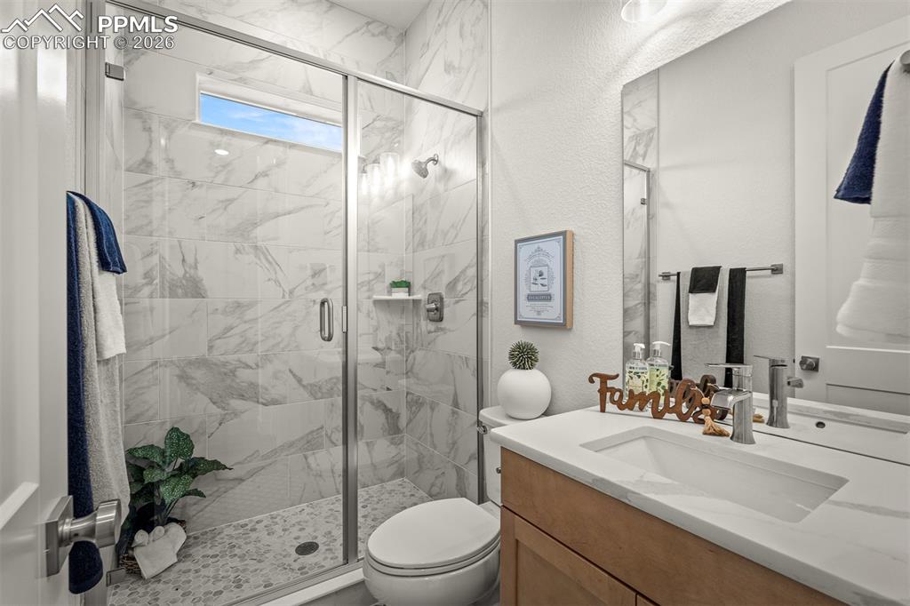 Image 5 of 41: Bathroom