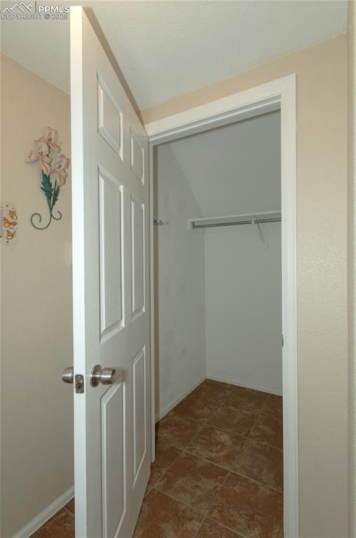 Image 34 of 45: Closet