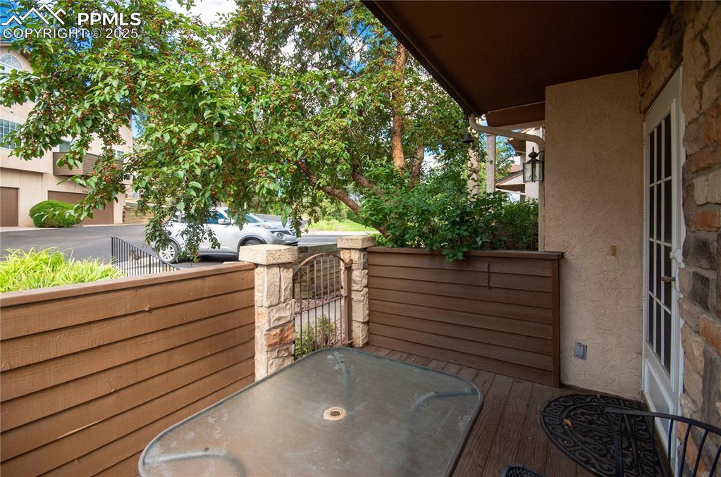 Image 4 of 45: Patio