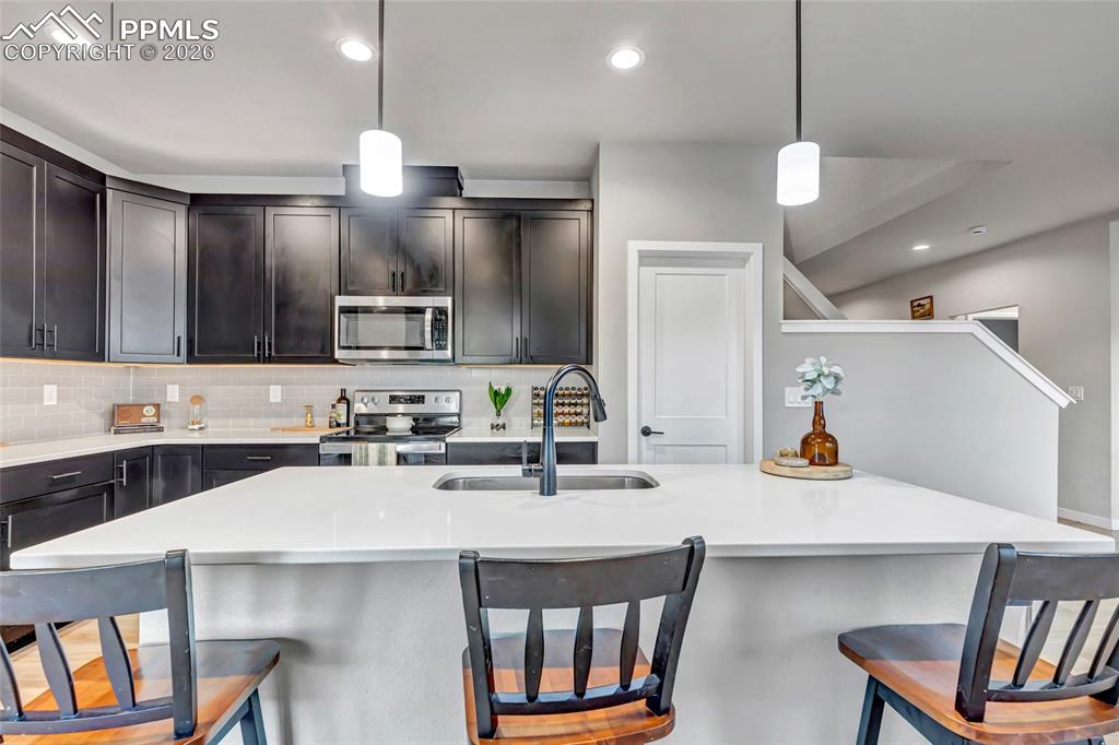 Image 19 of 49: Kitchen