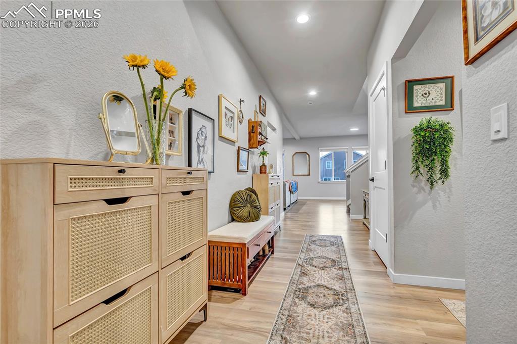 Image 7 of 49: Entry