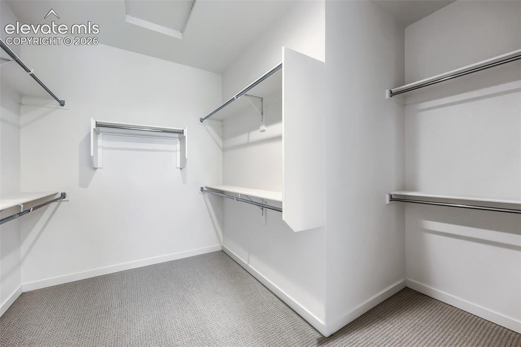 Image 11 of 17: Closet