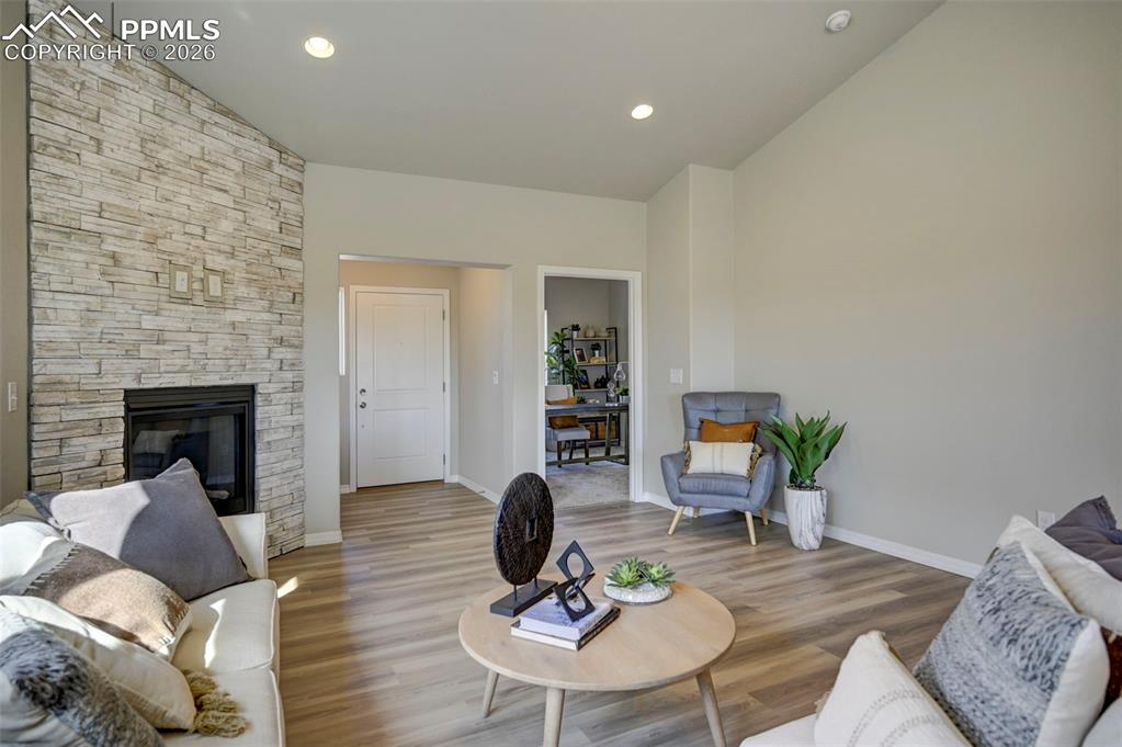 Image 11 of 20: ***Pictures are from a previously stagged model