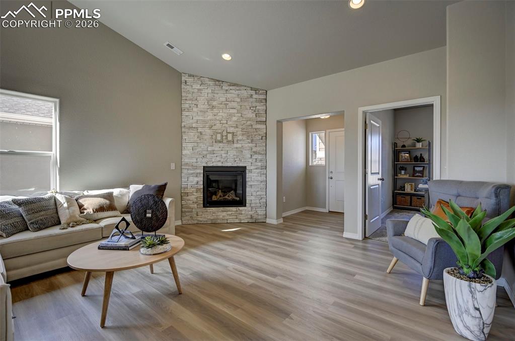 Image 12 of 20: ***Pictures are from a previously stagged model