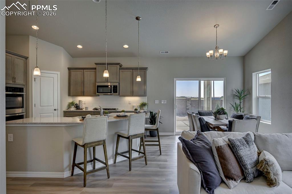 Image 6 of 20: ***Pictures are from a previously stagged model