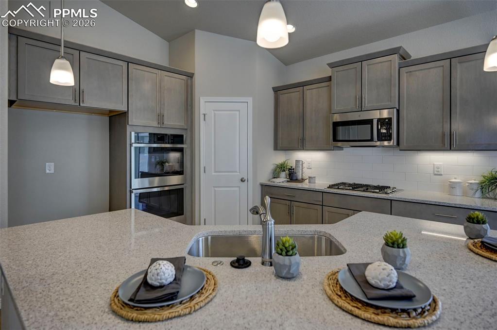 Image 7 of 20: ***Pictures are from a previously stagged model