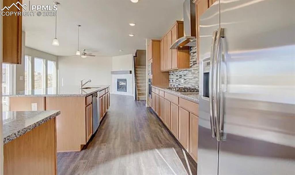Image 13 of 38: Kitchen