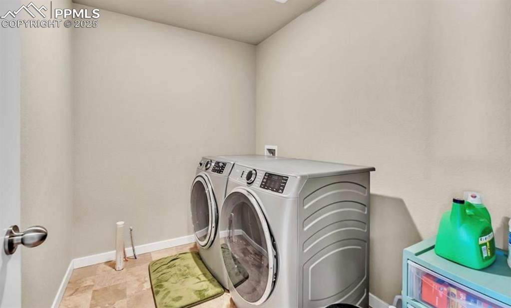 Image 23 of 38: Laundry