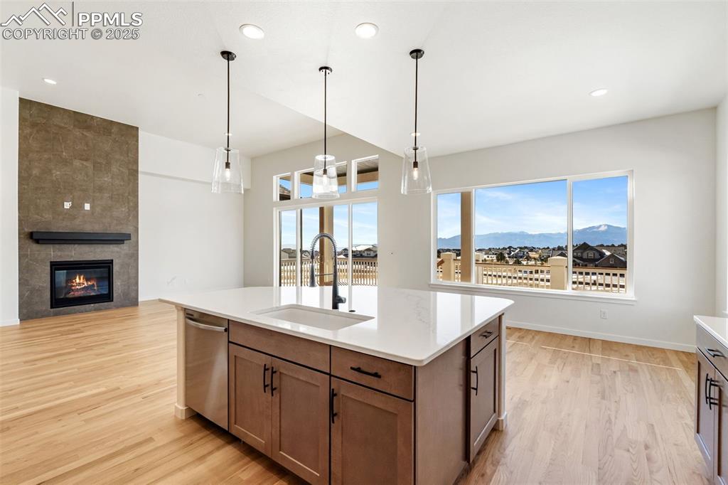 Image 17 of 50: Kitchen