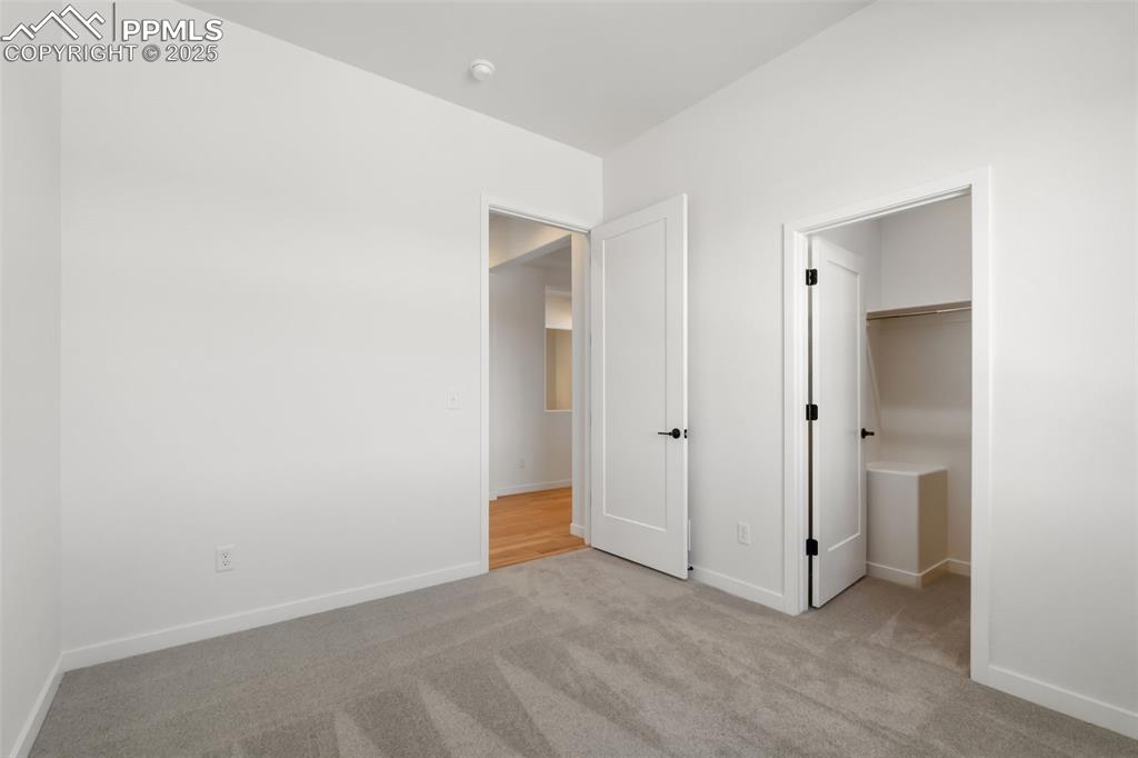 Image 24 of 50: Bedroom