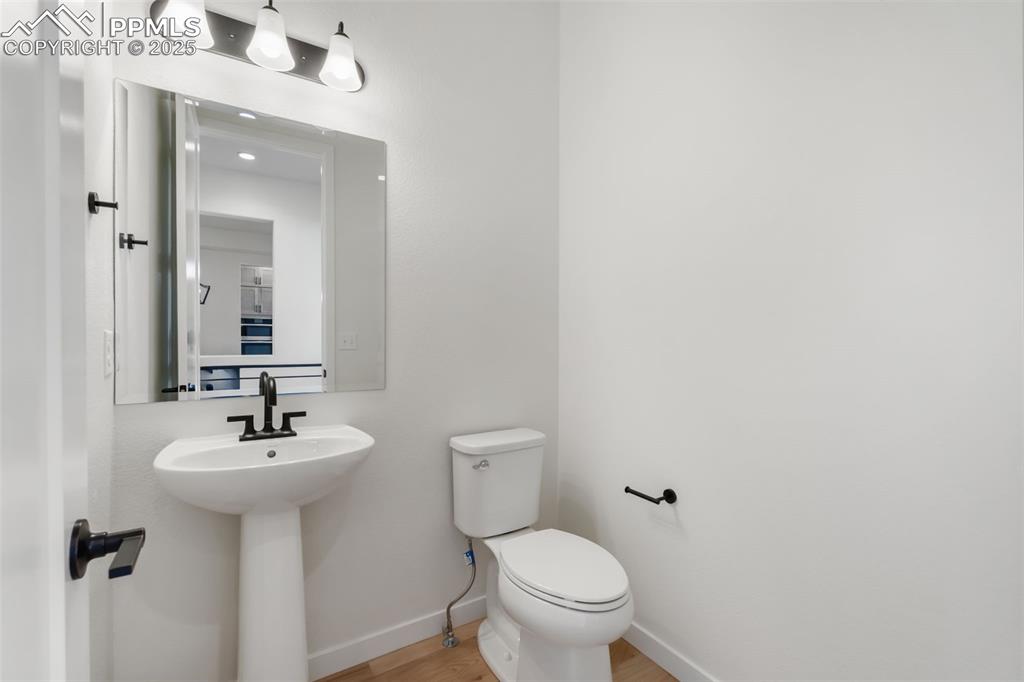 Image 28 of 50: Bathroom