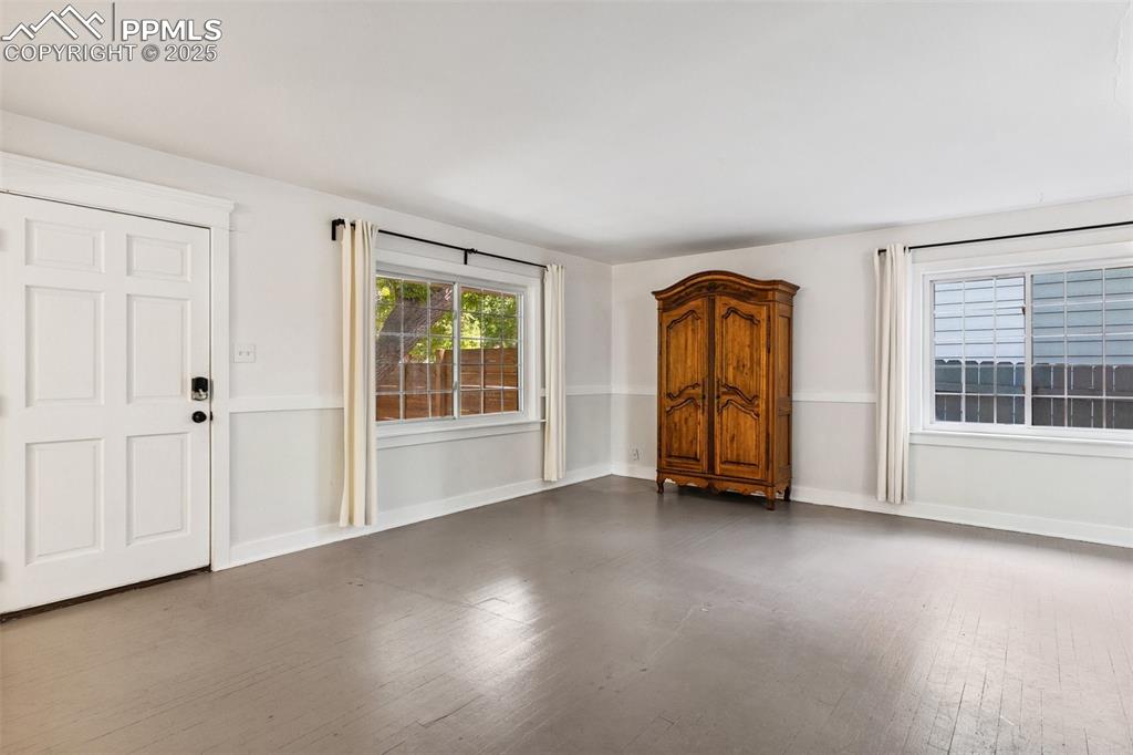 Image 8 of 37: Living Room