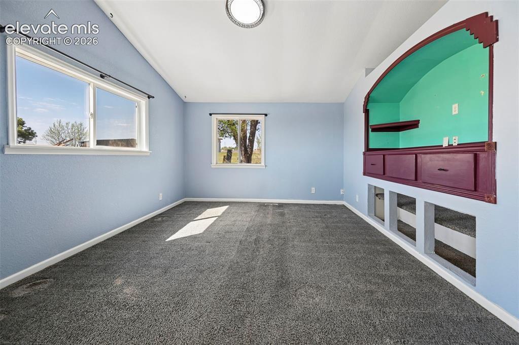 Image 18 of 49: Master Bedroom