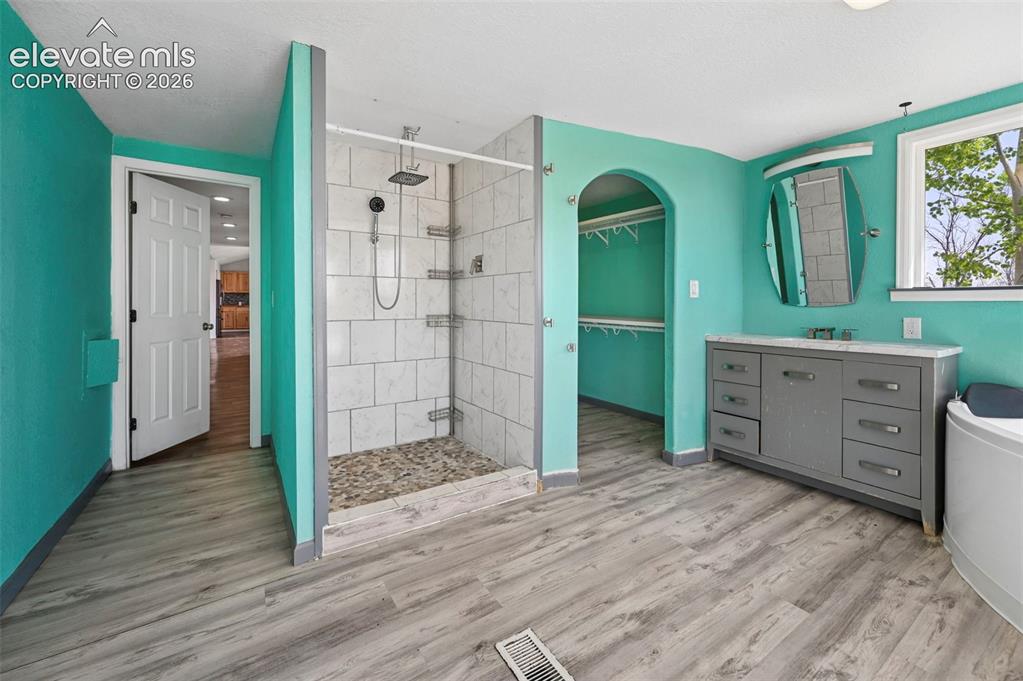 Image 22 of 49: Master Bathroom
