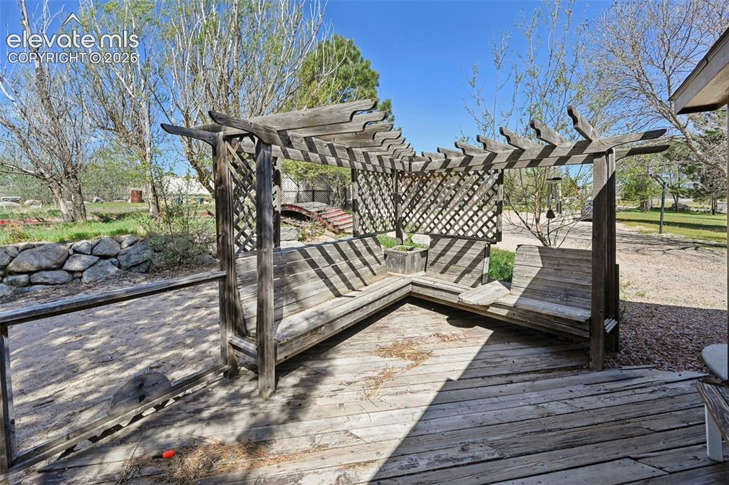 Image 41 of 49: Deck