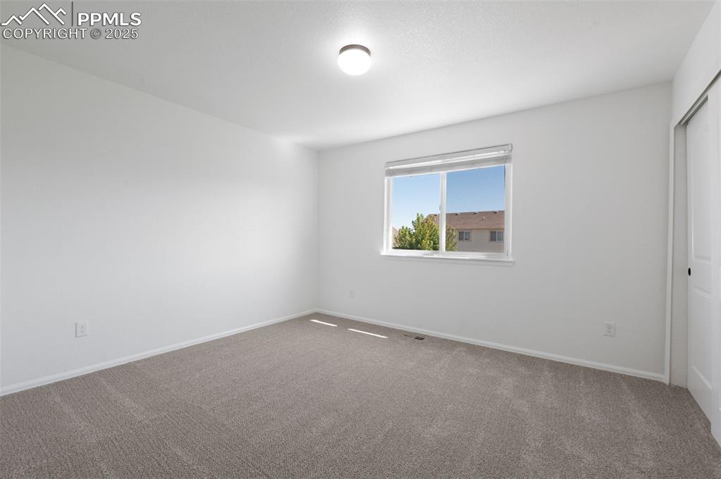 Image 32 of 49: Upstairs Bedroom #4