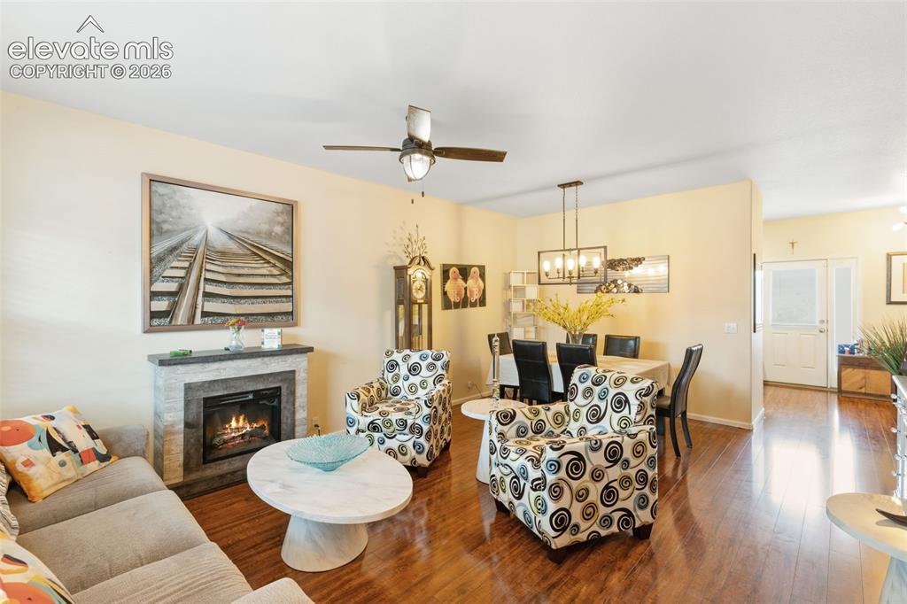 Image 5 of 30: Living Room