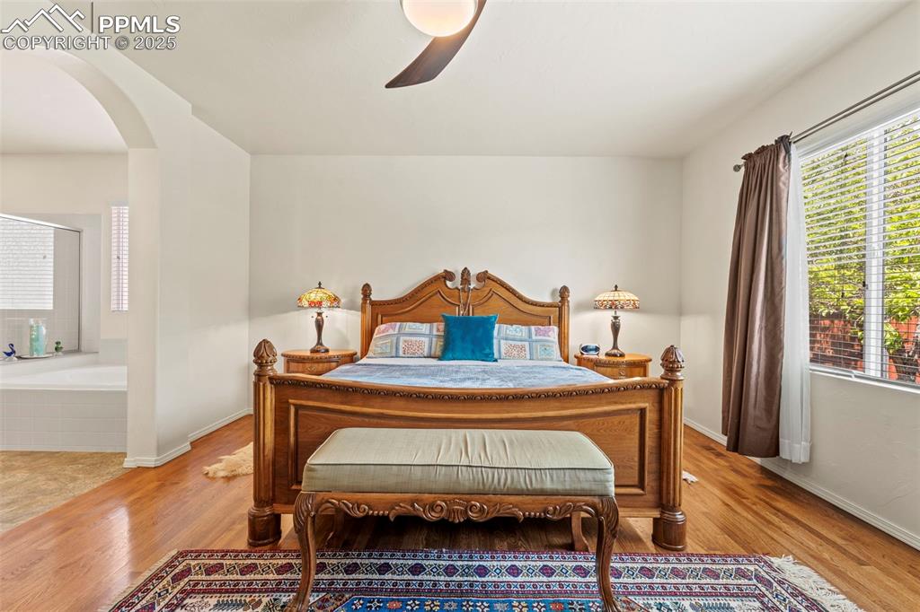 Image 20 of 46: Bedroom