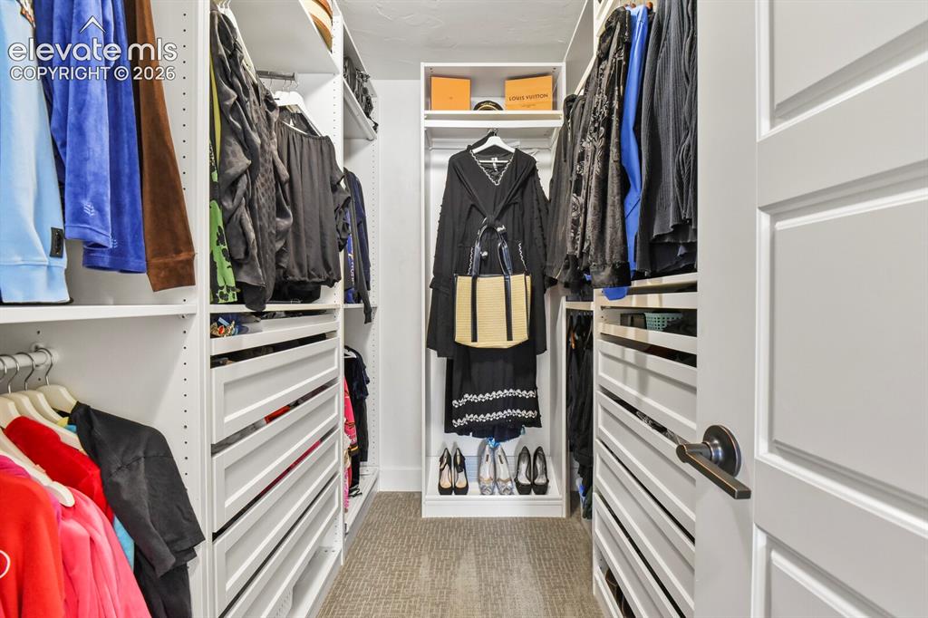 Image 34 of 45: Closet