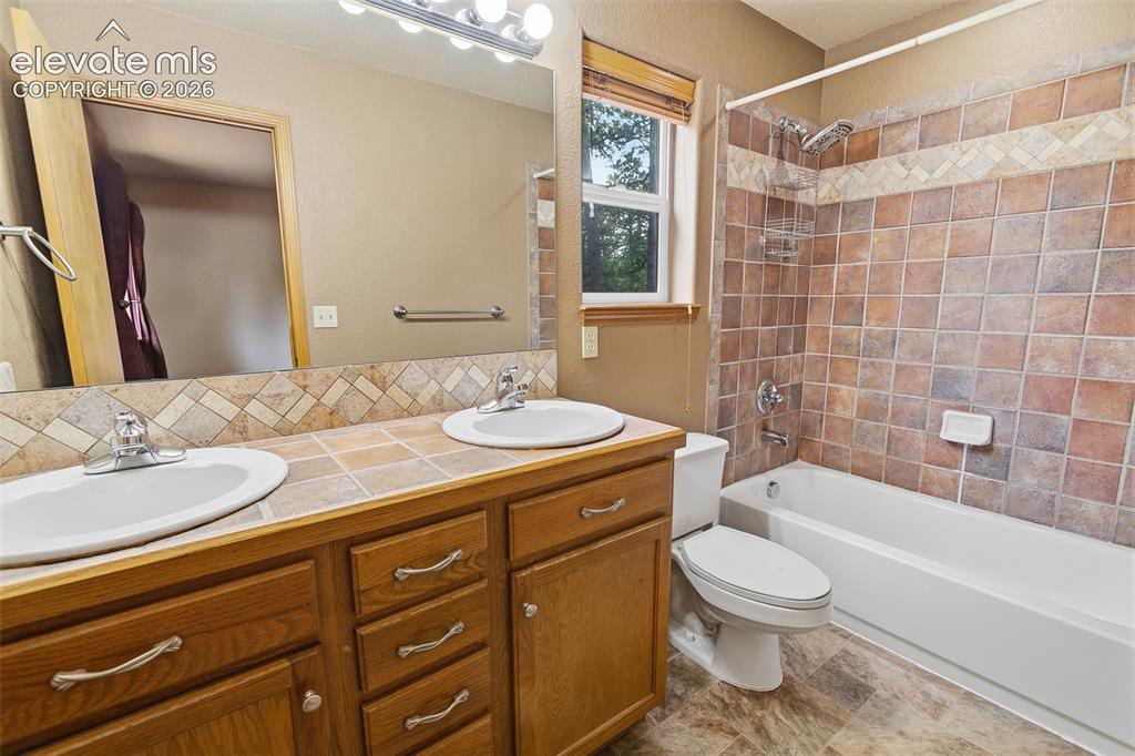Image 10 of 40: Master Bath