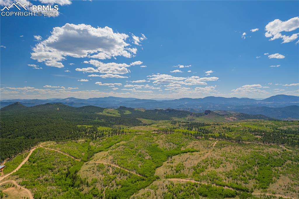 Image 19 of 36: View