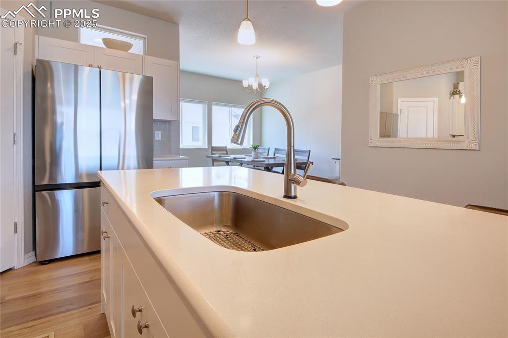 Image 11 of 38: Kitchen