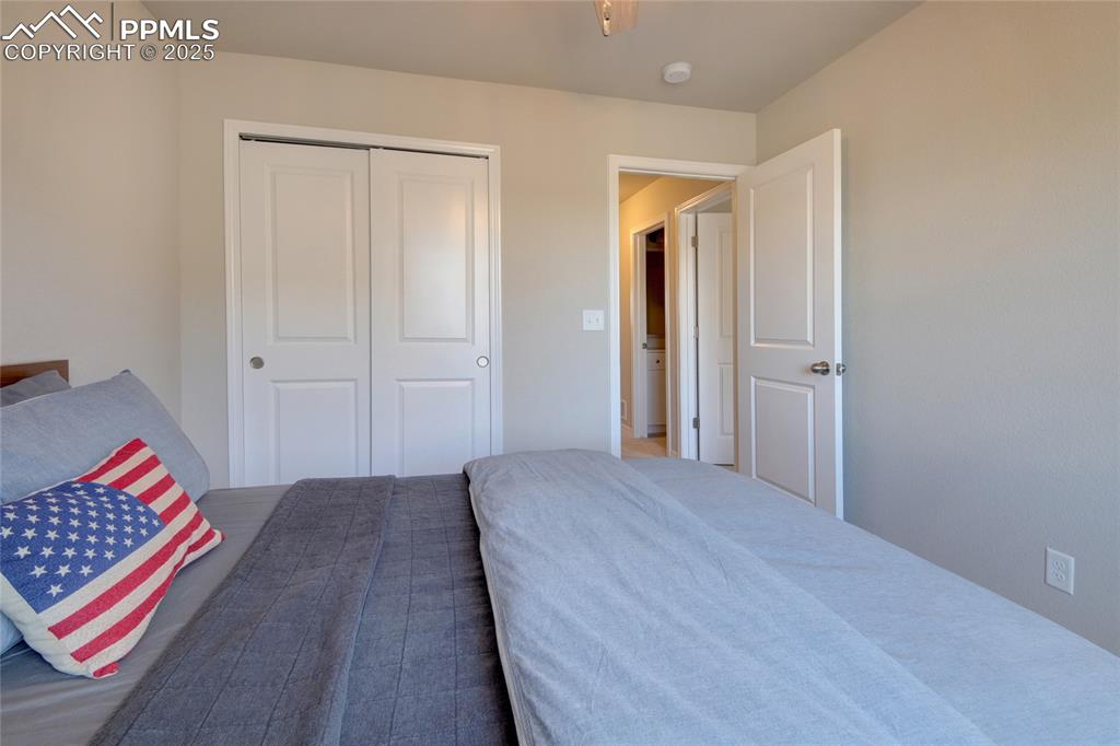 Image 31 of 38: Bedroom