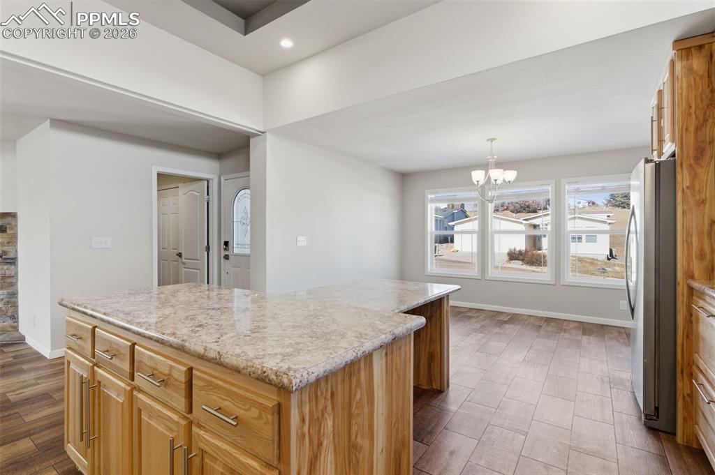 Image 7 of 34: Kitchen