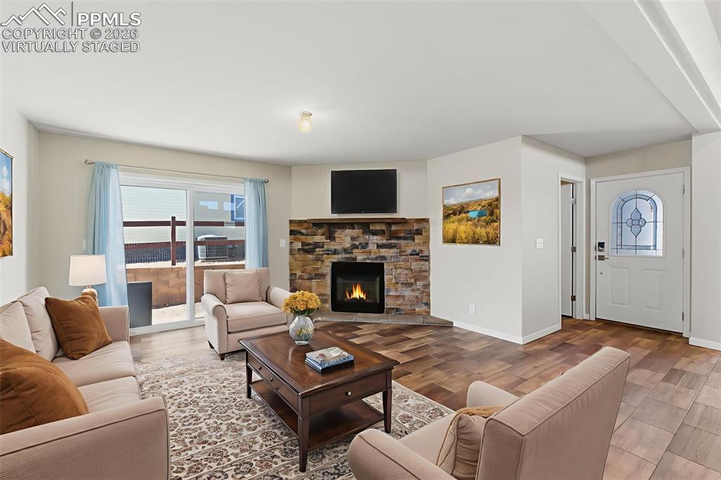 Image 9 of 34: Virtually Staged