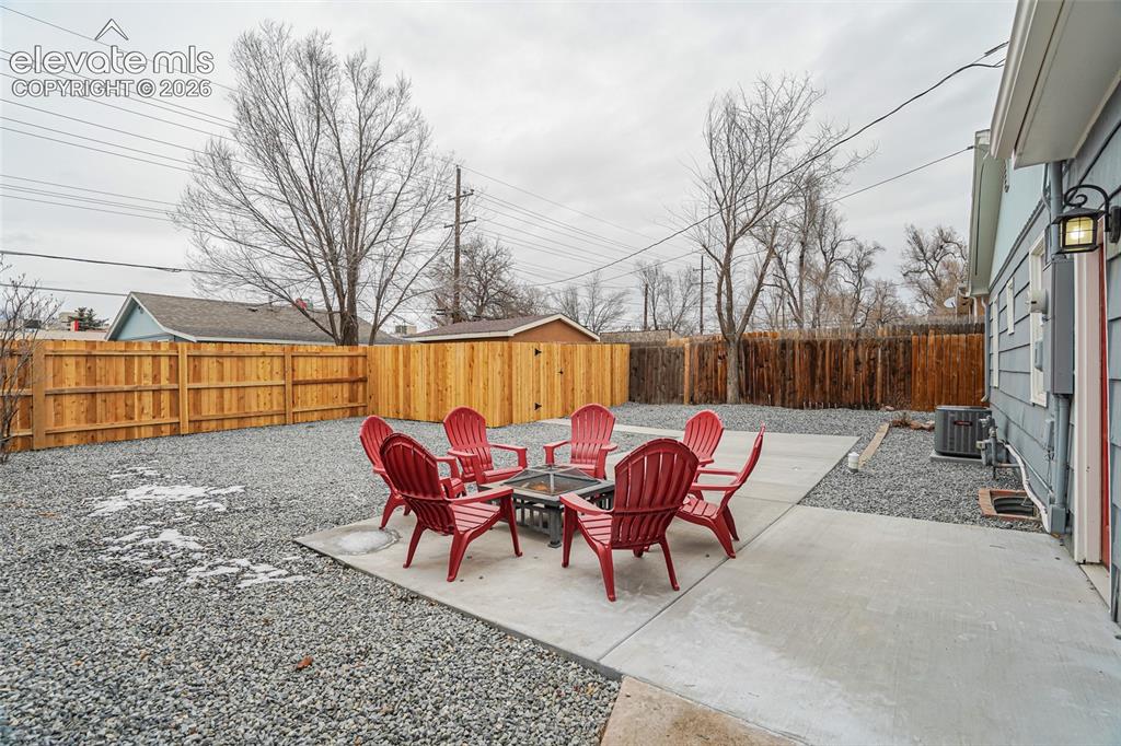 Image 41 of 48: Patio