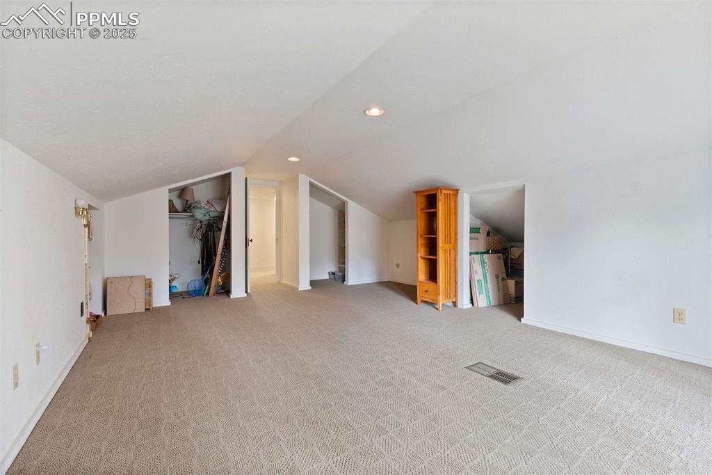 Image 37 of 50: Bonus Room