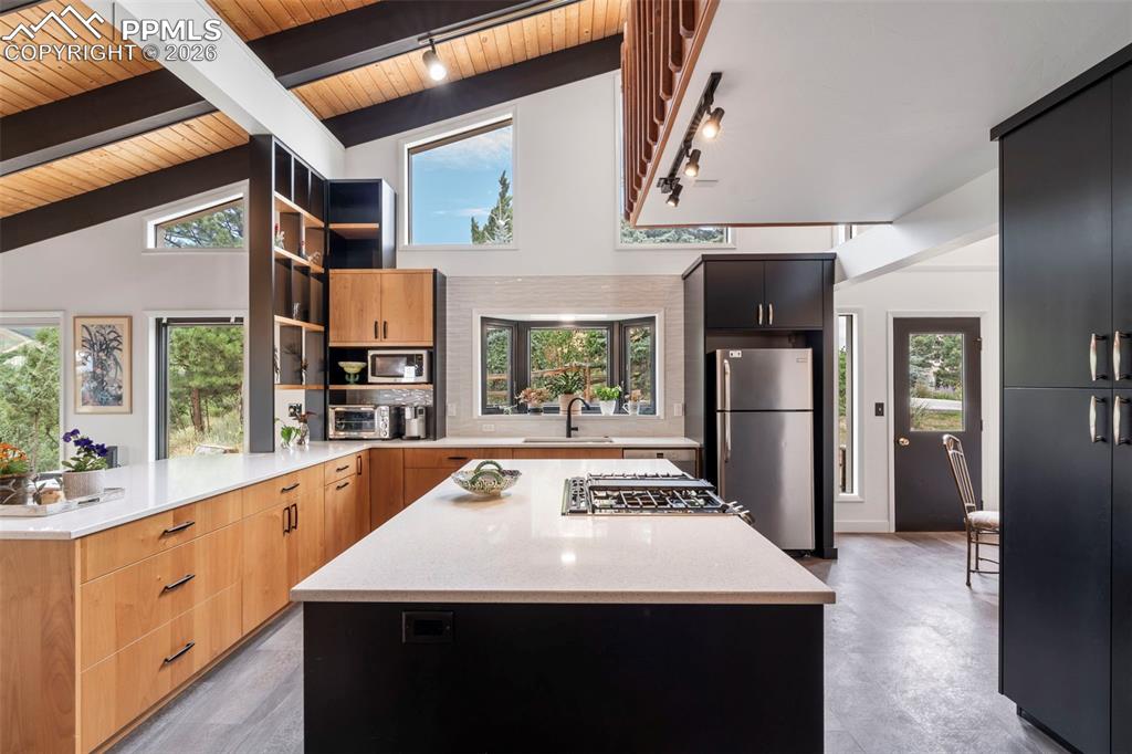 Image 12 of 50: No Description Available