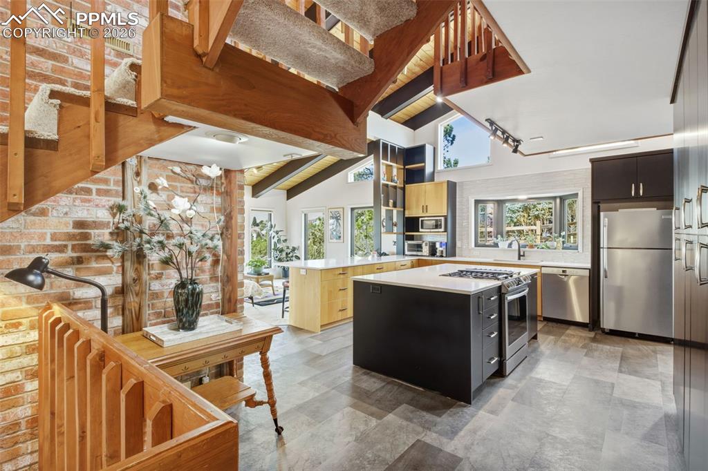 Image 15 of 50: No Description Available