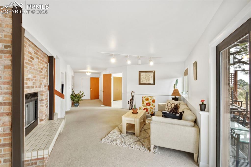 Image 32 of 50: No Description Available