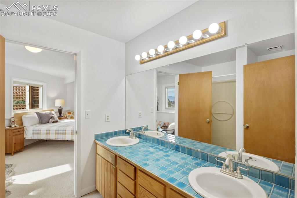 Image 35 of 50: No Description Available