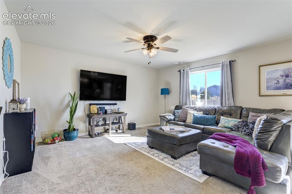 Image 6 of 32: Living Room